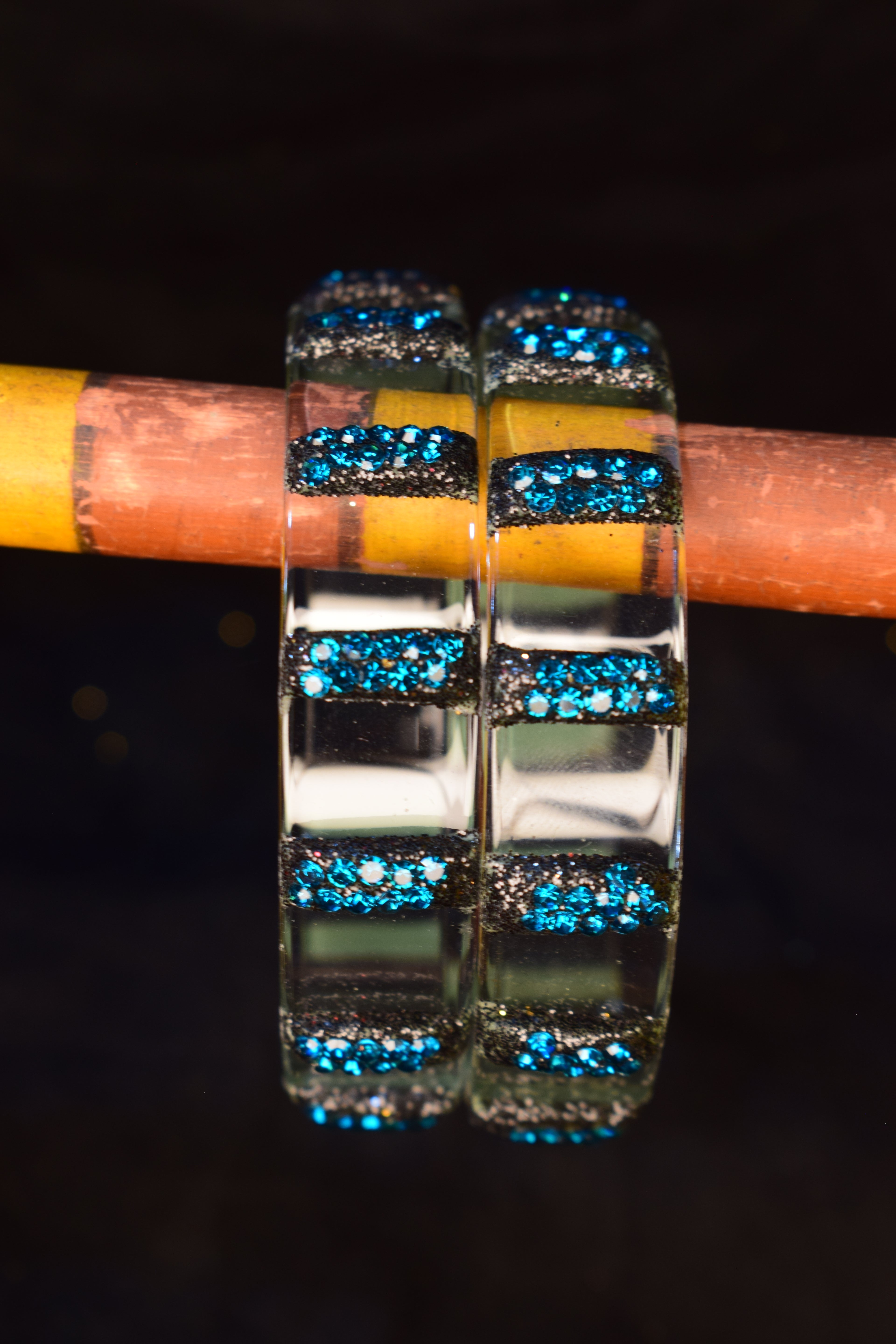 BLUE Luxurioust Bangles