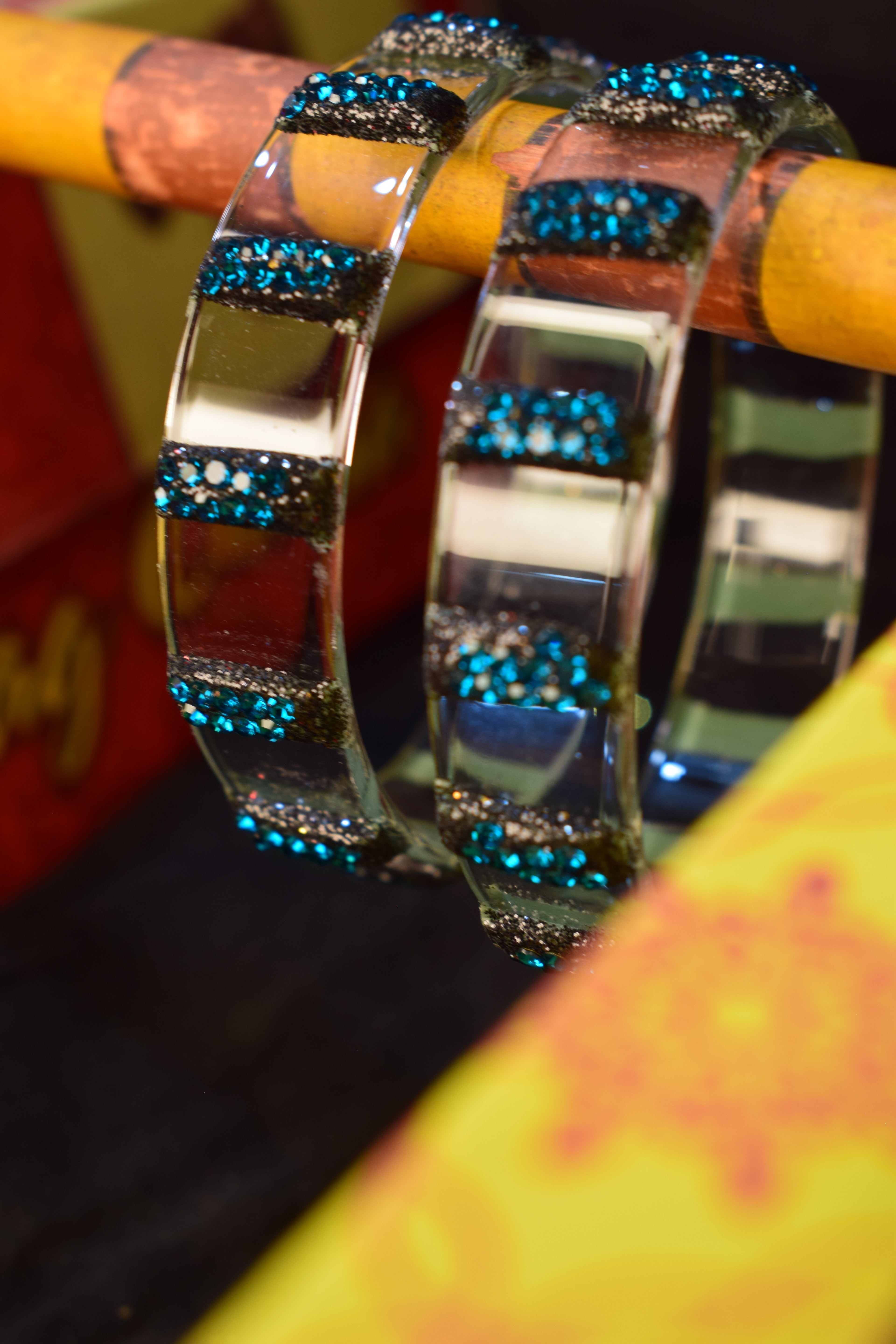 BLUE Luxurioust Bangles