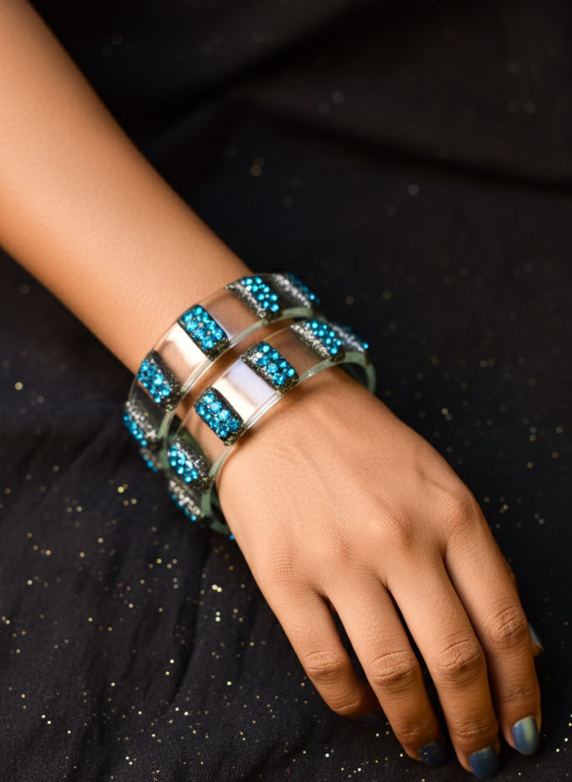 BLUE Luxurioust Bangles